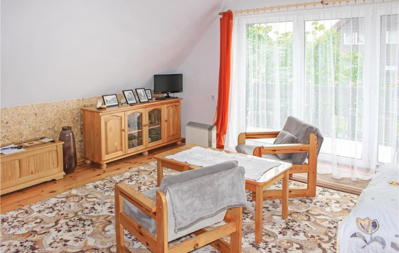 Cozy Apartment In Nowe Warpno With Wifi Ngoại thất bức ảnh